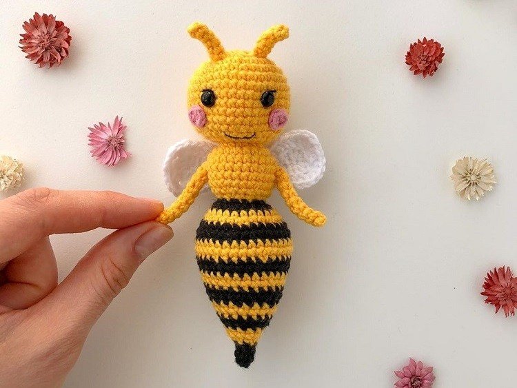 amigurumi bee allfreeami 310721 0 2