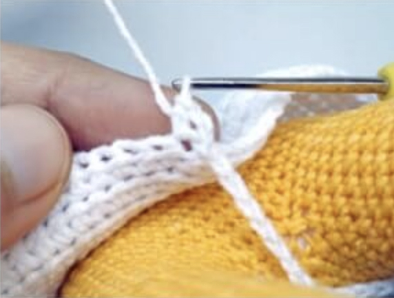 crochetingthelegsoftheshorts3