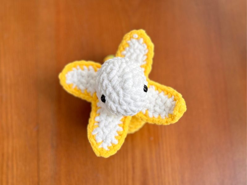 Top view of the Tyrannosaurus BANANASAURUS Crochet