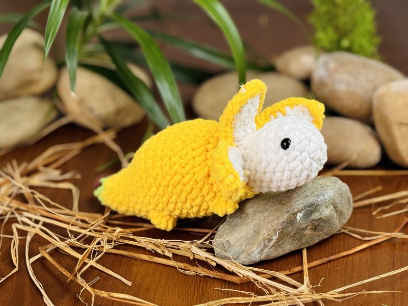 Back view of the Top view of the Stegosaurus Bananasaurus Crochet