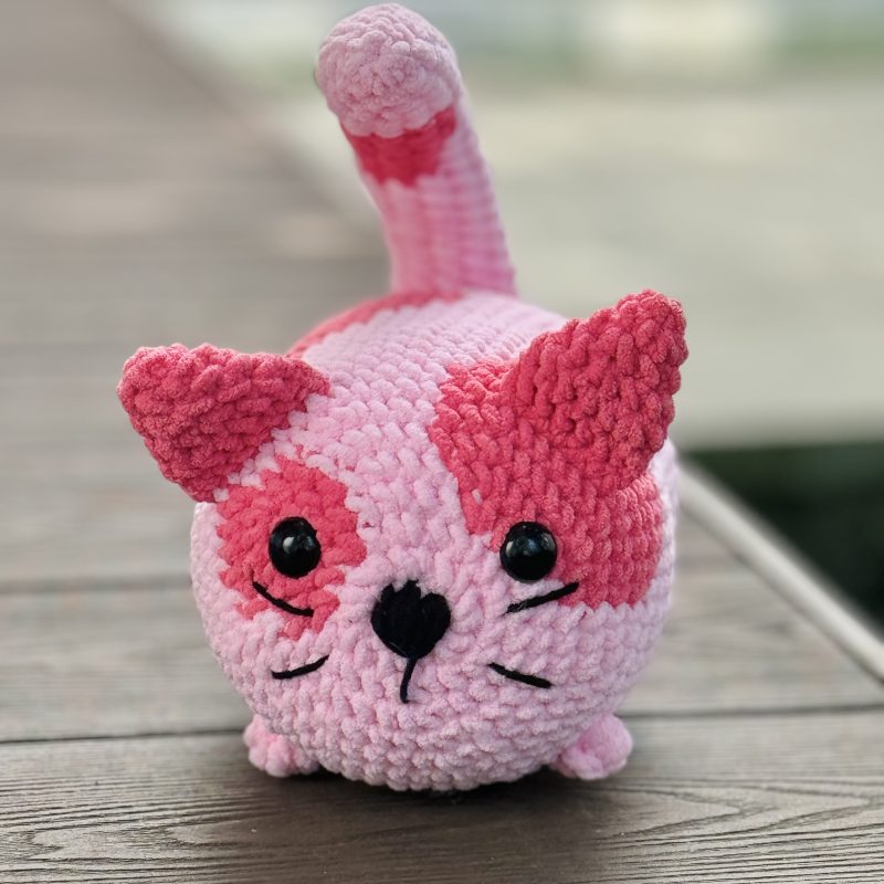 Pink Loaf Cat Crochet 2
