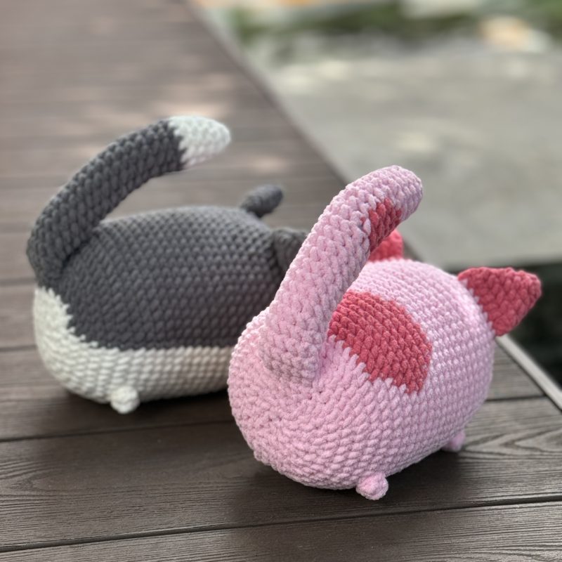 Back view of the two Loaf Cats Crochet